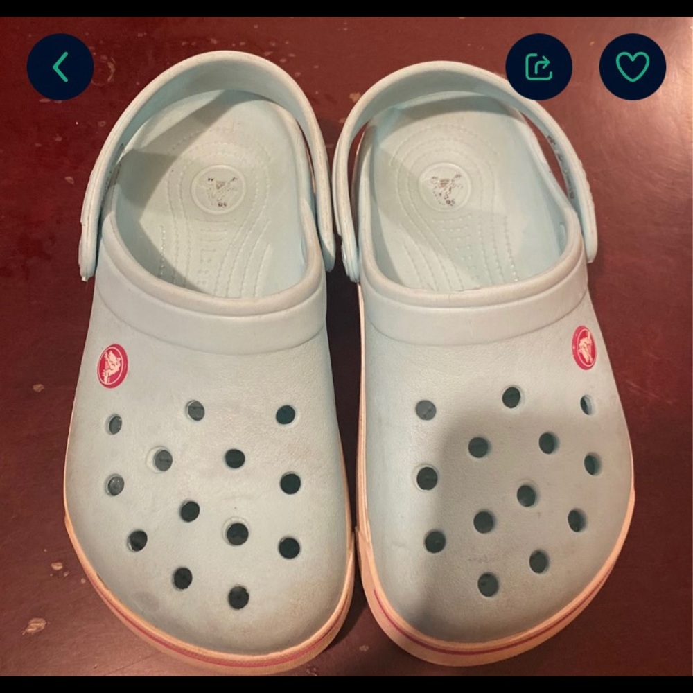 CROCS SIZE 3 KIDS USED